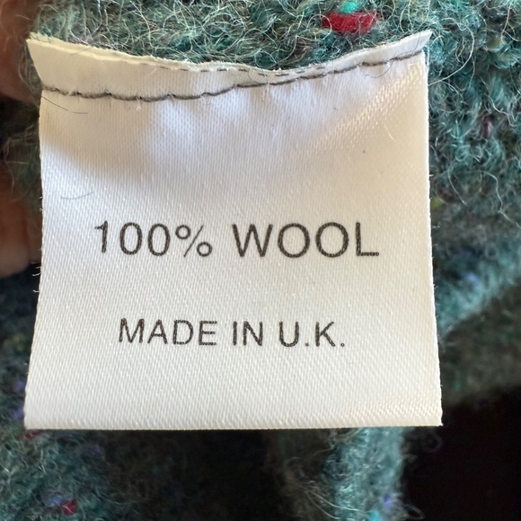 Ness of Scotland Poinsettia Pattern Turtleneck Green Tweed Sweater Size M - Picture 8 of 10